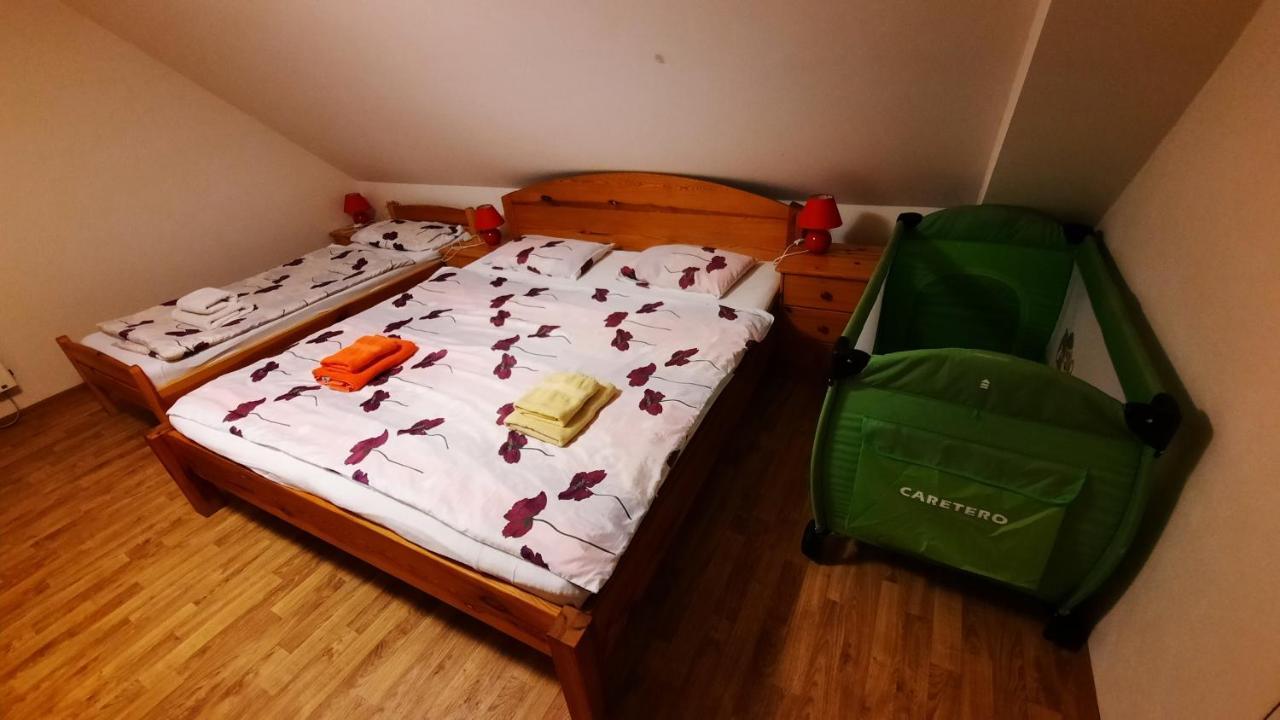 Podkrovi V Jihoceskem Statku Nemejice Luaran gambar